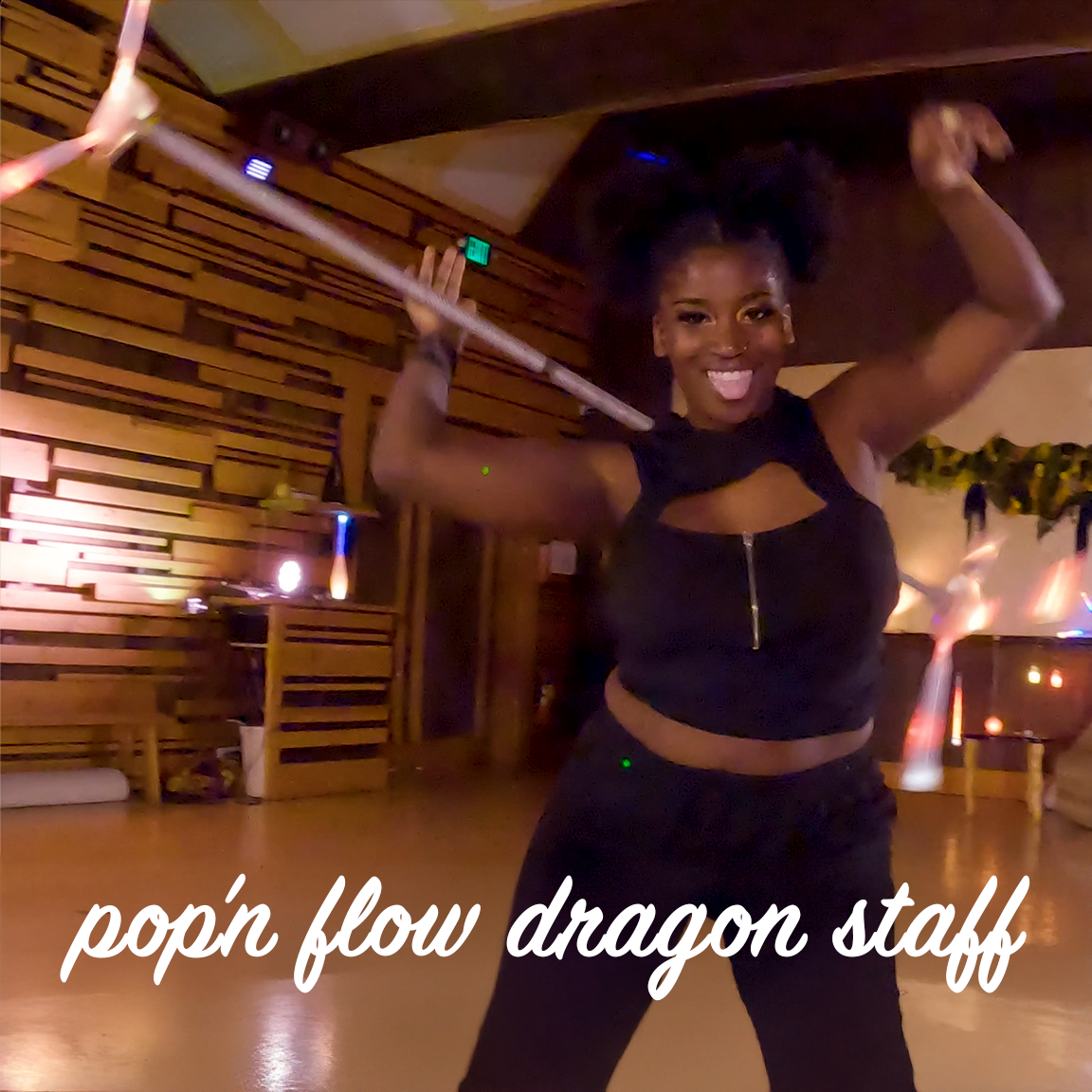 Super sweet dragon staff flow by Rager Rabbit with her pop'n flow LED dragon staff. The flowtoys pop'n flow system is modular and very versatile - with a handful of spokes and a bunch of hubs, you can assemble a high-performance version of almost any prop - fans, dragon staff, triads, poi, batons, chucks, darts and more - and it all fits in your backpack.