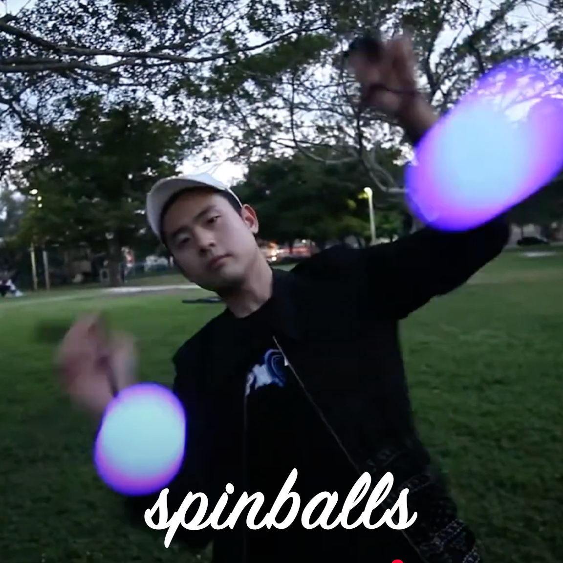 Paint the night with color and light! Made by our friends at Fun in Motion, Spinballs Glow.0 features a set of soft glowing LED poi attached to adjustable leashes. Spin them around in rhythmical and geometric patterns to create a visual effect. It’s fun to do and fun to learn – for parties, festivals, and night outings, or to practice physical coordination.